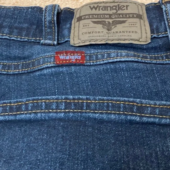 Wrangler Straight Fit Dark Wash Denim Jeans Men’s 34x32 Classic Workwear Casual - Picture 4 of 8